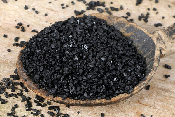 Black salt in cooking
