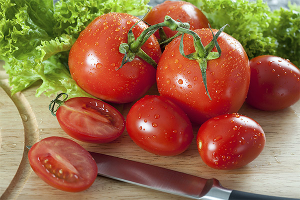 The benefits and harms of tomatoes