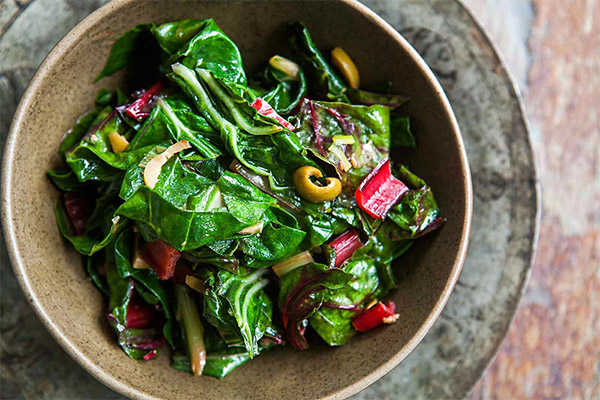 Chard forlater salat