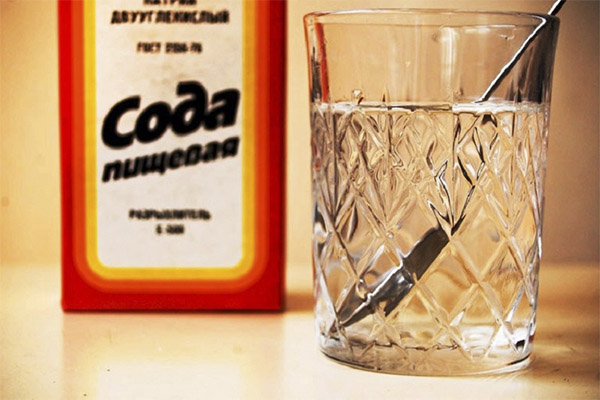 Els avantatges i els perjudicis de l’aigua amb soda de dejuni