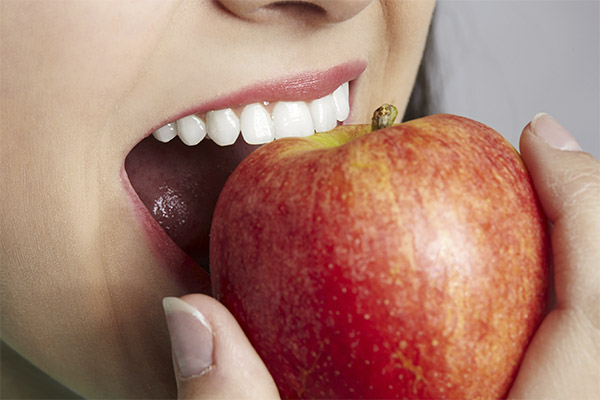Quins fruits són bons per a les dents